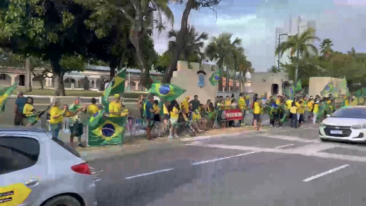 EB51C476 9A43 4FCA 905F 74B68222FCC4 - Manifestantes e apoiadores de Bolsonaro se reúnem em maior número em João Pessoa neste feriado - VEJA VÍDEOS
