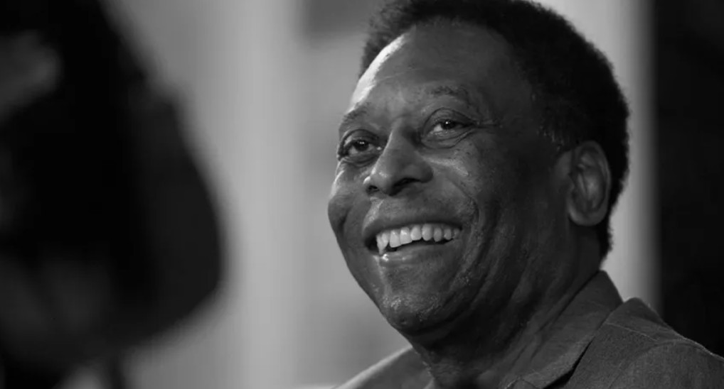 Capturar 68 - Corpo de Pelé será embalsamado para ser velado na segunda-feira