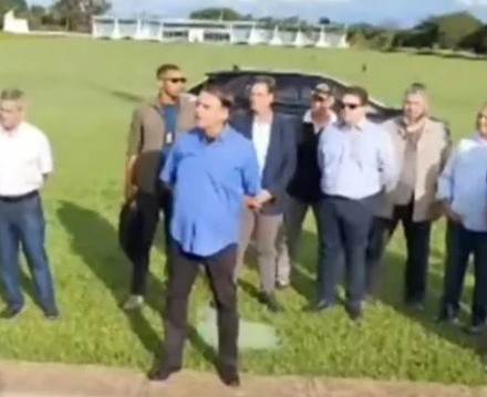 bozo - Após derrota do Brasil, Bolsonaro faz discurso e diz: 'Me responsabilizo pelos meus erros'; VEJA VÍDEO