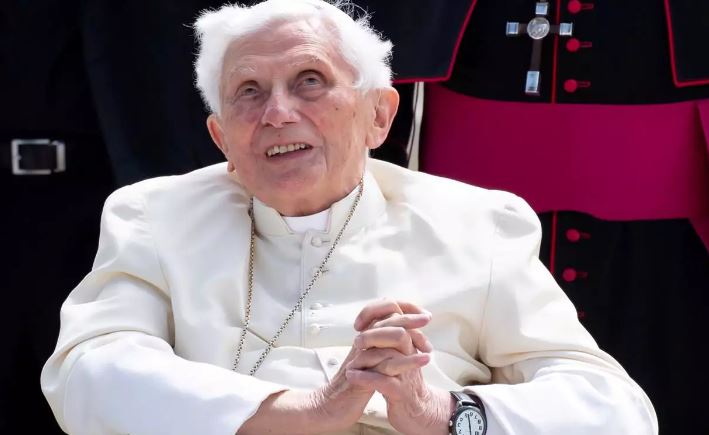 renuncia - Papa Bento XVI renunciou por insônia, revela carta enviada a biógrafo antes de sua morte