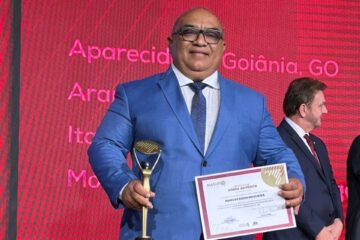 Prefeitura de Monte Horebe recebe prêmio da Fundação Ulysses Guimarães em Brasília