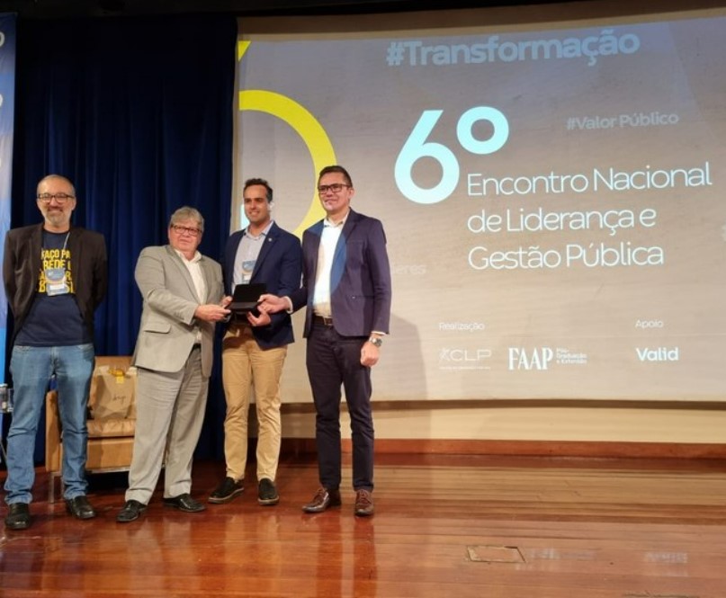 para - CLP premia Paraíba por programas de Educação, e João Azevêdo destaca avanços do estado nos serviços digitais
