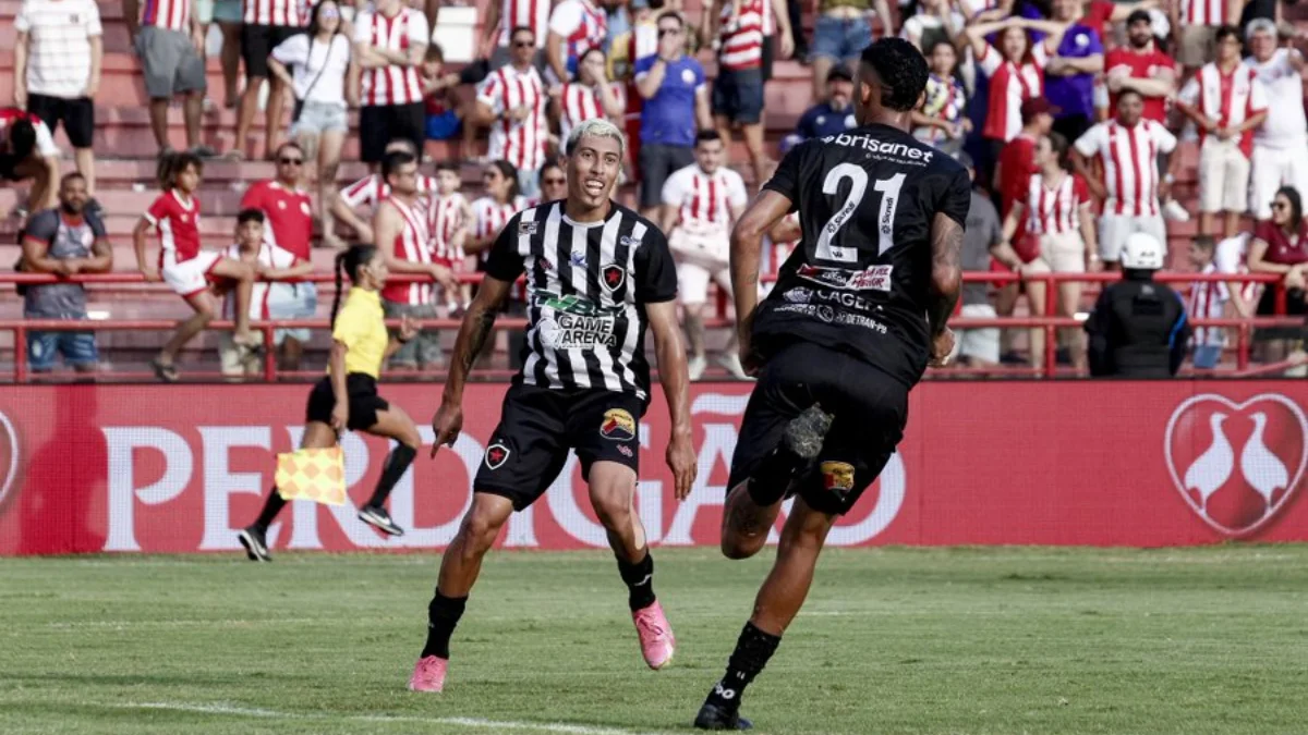 COPA DO NORDESTE: Botafogo-PB sai na frente e vence o Náutico por 1 a 0
