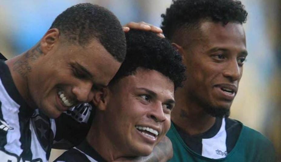 bota - Campeonato Carioca: Botafogo ganha do Fluminense e fica à espera do Vasco