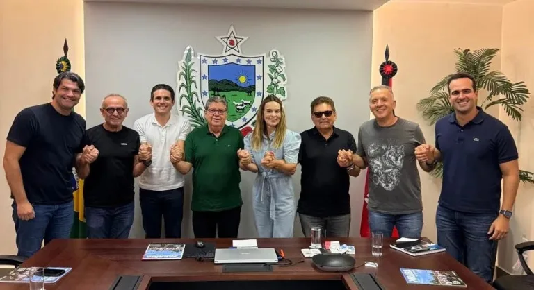 Com presença de Azevêdo, Hugo Motta, Cícero e Aguinaldo, filiação de Daniella ao PP marca início das articulações para 2026