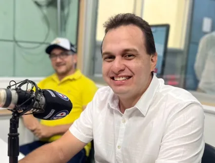 Prefeito Espedito Filho honra compromisso com servidores e aquece a economia de Triunfo