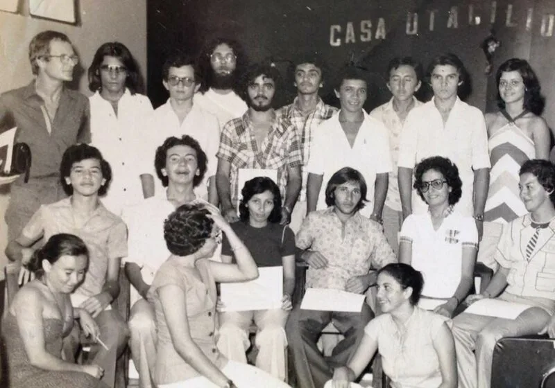 Gutemberg participou de curso de cinema ministrado pelo crítico e cineasta Jean-Claude Bernadet em 1976 Gutemberg participou de curso de cinema ministrado pelo crítico e cineasta Jean-Claude Bernadet em 1976