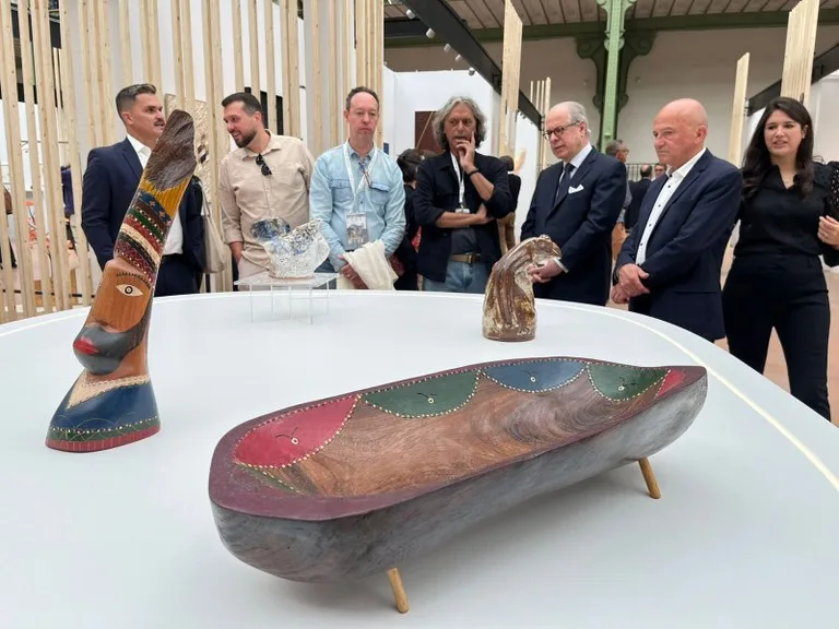 Bienal Internacional Révélations é aberta com presença de artesãos paraibanos e com visita da Embaixada do Brasil na França