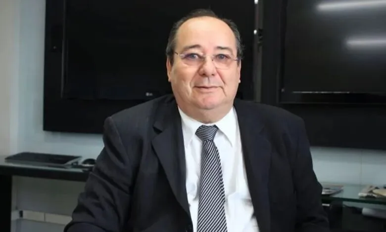 NÃO MORREU: Conselheiros prestam homenagem a Arthur Cunha Lima, que ainda está vivo NÃO MORREU: Conselheiros prestam homenagem a Arthur Cunha Lima, que ainda está vivo