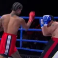 BOXE DAS ESTRELAS: Filho de Shaolin é nocauteado por MC Livinho - VEJA O VÍDEO