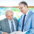 Lula assina nova regulamentação do EaD: medicina e direito não poderão ter aulas 100% online