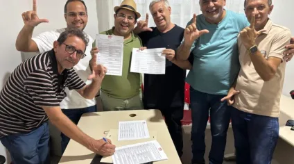 Carlinhos Guedes protocola candidatura a presidente Estadual do PT da Paraíba
