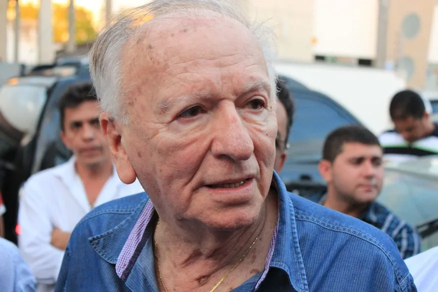 Enivaldo Ribeiro minimiza tensão entre Cícero e Lucas, defende nome natural do vice e alfineta oposição: “Nem candidato tem” Enivaldo Ribeiro minimiza tensão entre Cícero e Lucas, defende nome natural do vice e alfineta oposição: “Nem candidato tem”