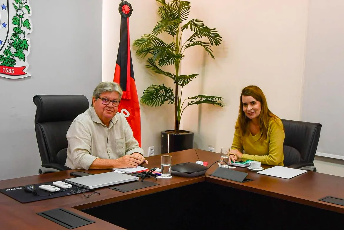 Enquete confirma o favoritismo de João e o declínio de Daniella - Por Nonato Guedes Enquete confirma o favoritismo de João e o declínio de Daniella - Por Nonato Guedes