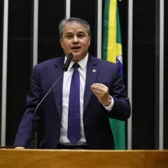 Dia Livre de Impostos: Efraim reforça combate à alta carga tributária