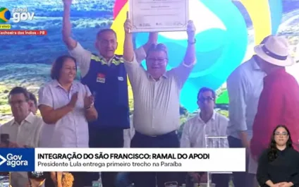 João celebra Lula em entrega do Ramal do Apodi: “Retrocesso jamais”