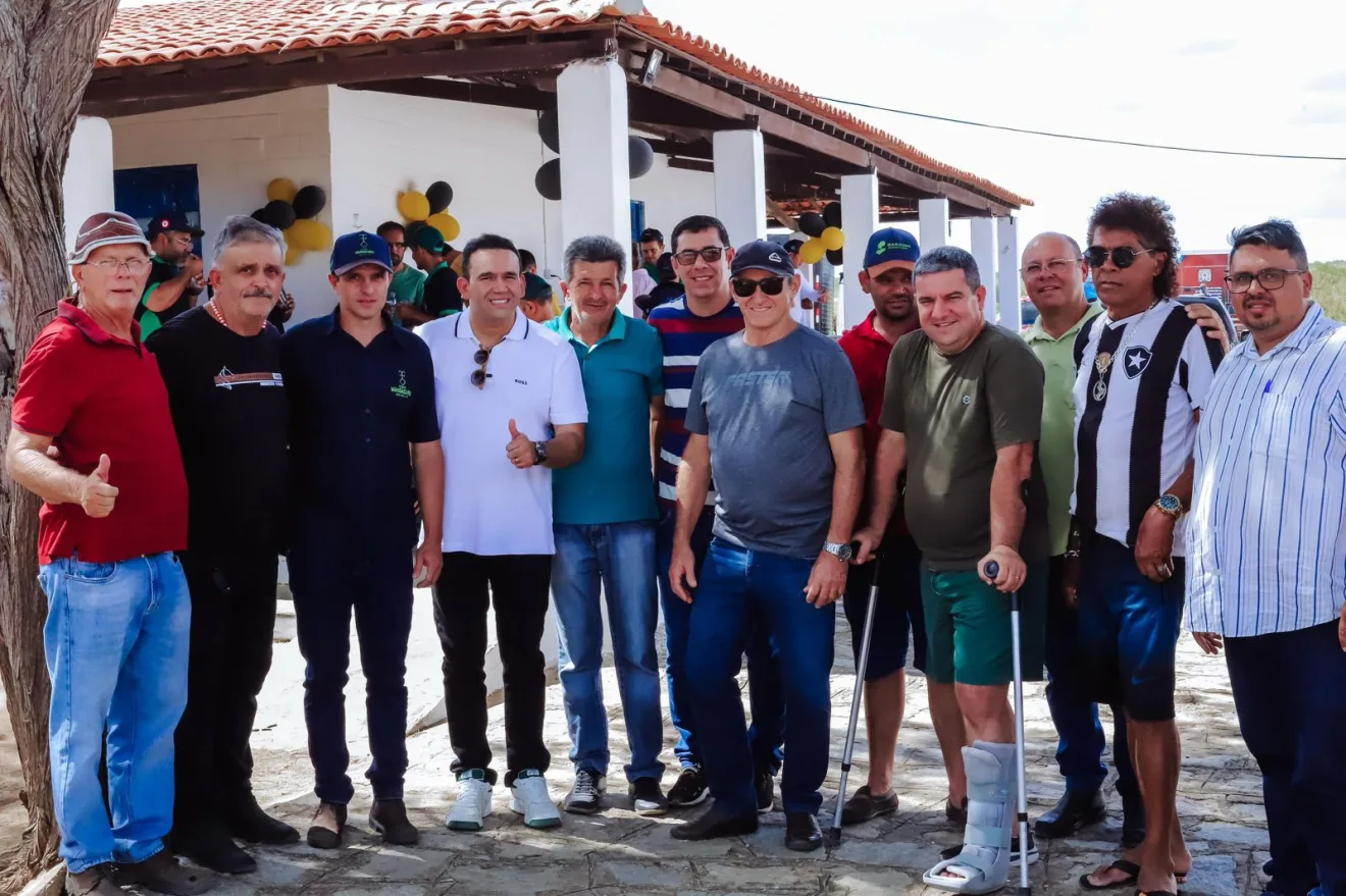 Dr. Jhony fortalece alianças no Cariri e recebe apoio da oposição em Boa Vista Dr. Jhony fortalece alianças no Cariri e recebe apoio da oposição em Boa Vista