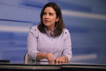 NA TV: Pollyanna Werton crítica Cícero por fotos com inimigos do projeto e crava que tem vaga pra Veneziano na chapa de João