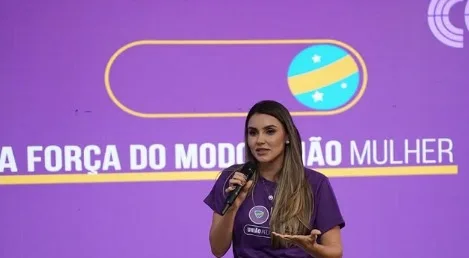 Juliana destaca protagonismo feminino na política durante evento ‘Defesa Lilás’ em Campina: “Precisamos incentivar e estimular” Juliana destaca protagonismo feminino na política durante evento ‘Defesa Lilás’ em Campina: “Precisamos incentivar e estimular”