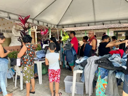 Lar de idosos realiza bazar com todas as peças por R$5, neste sábado (10)