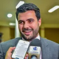 Lei de Wilson Filho garante assistência às mães solo na Paraíba