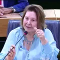 Com indignação, Francisca Motta denuncia atraso na instalação do Centro de Atendimento ao Autista em Patos