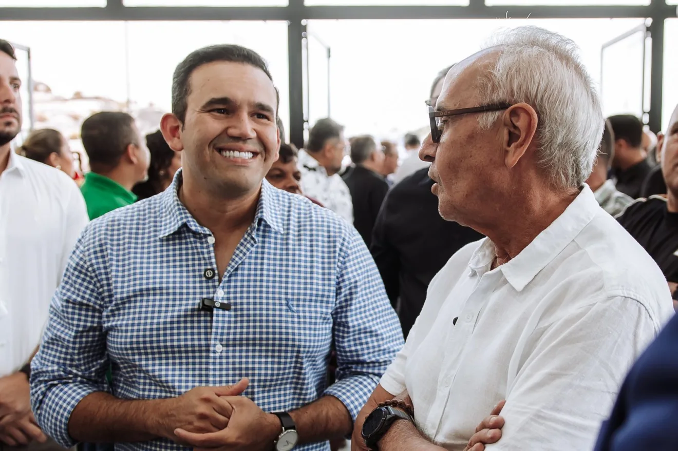 Ao lado de Cícero, Jhony dispara contra gestão municipal e exalta apoio a João Ao lado de Cícero, Jhony dispara contra gestão municipal e exalta apoio a João