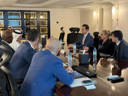Em terceiro país da missão no Oriente Médio, vice-governador dialoga com investidores nos Emirados Árabes Unidos
