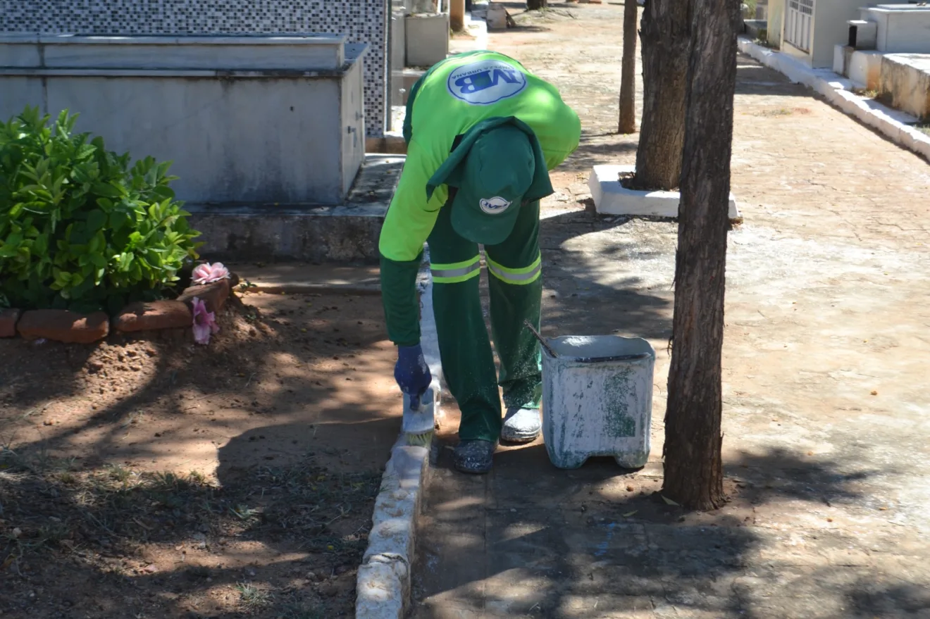 SEINFRA intensifica ações de infraestrutura e manutenção urbana em diversos bairros de Patos SEINFRA intensifica ações de infraestrutura e manutenção urbana em diversos bairros de Patos