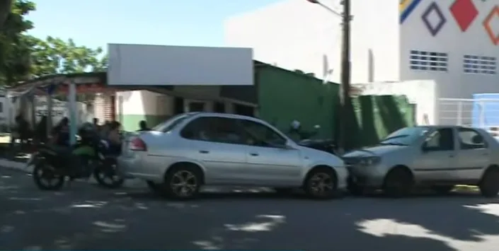 ABSURDO: Flamenguistas teriam sido atropelados por torcedores do Botafogo-PB em bar no Bairro dos Ipês ABSURDO: Flamenguistas teriam sido atropelados por torcedores do Botafogo-PB em bar no Bairro dos Ipês