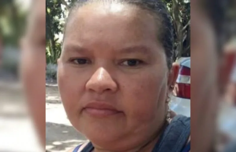 VIOLÊNCIA: Mulher é morta a facadas dentro da própria casa no Conde e namorado é o principal suspeito VIOLÊNCIA: Mulher é morta a facadas dentro da própria casa no Conde e namorado é o principal suspeito