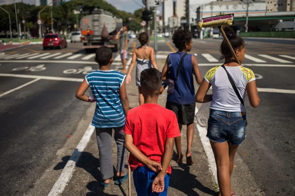 Juiz denuncia esquema de "aluguel" de crianças para pedir esmolas em João Pessoa Juiz denuncia esquema de "aluguel" de crianças para pedir esmolas em João Pessoa