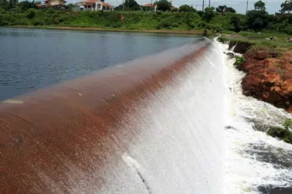 Nove açudes transbordam na Paraíba, enquanto 29 enfrentam situação crítica por causa da seca