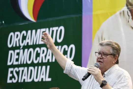João Azevêdo inspeciona obras em cinco cidades e participa de plenária do ODE em Pocinhos, nesta quinta