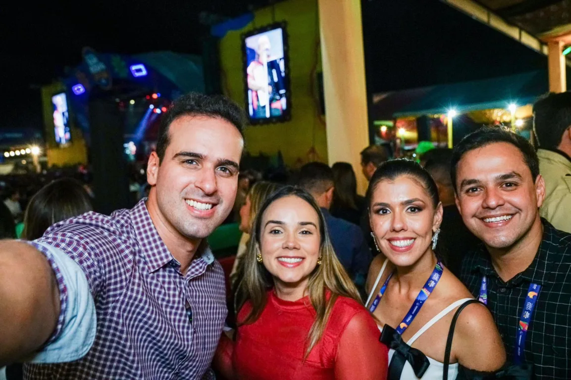 Lucas Ribeiro participa da procissão de Santo Antônio em Mulungu e prestigia abertura do São João de Bananeiras Lucas Ribeiro participa da procissão de Santo Antônio em Mulungu e prestigia abertura do São João de Bananeiras
