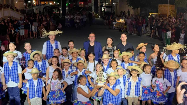 Arraiá da Assistência 2025 anima a Praça de Eventos e celebra a cultura popular em Serra Branca