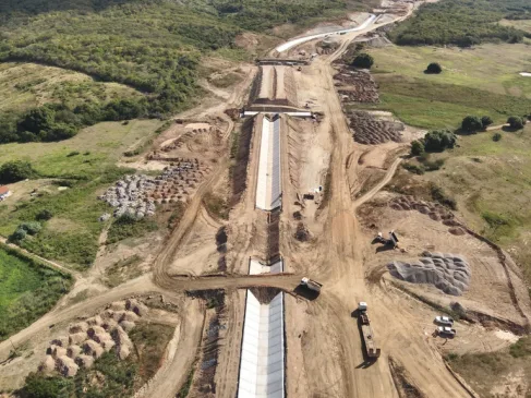 Na Paraíba, ministro Waldez Góes entrega barragem que reforça abastecimento no Sertão