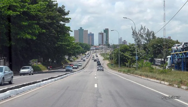 PRF bloqueia trecho da BR-230 entre João Pessoa e Cabedelo neste domingo (8)