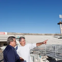 João Azevêdo inspeciona instalação de novo sistema de iluminação do Almeidão e destaca investimentos para fortalecer o esporte