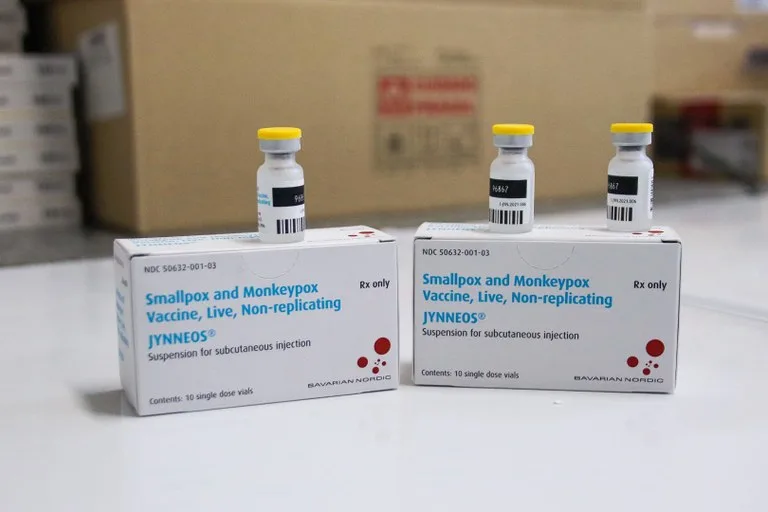 Paraíba recebe novas doses da vacina contra Mpox destinadas às pessoas vivendo com HIV/Aids Paraíba recebe novas doses da vacina contra Mpox destinadas às pessoas vivendo com HIV/Aids