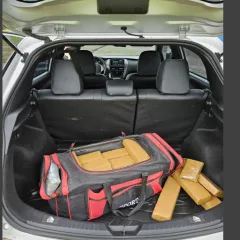 PRF troca tiros com bandidos e apreende veículo roubado com 30 kg de droga no Agreste paraibano