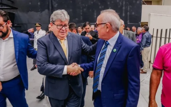 João Azevêdo desmente definição de chapa sem aliados de Cícero e prega unidade para 2026