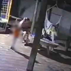 TRAGÉDIA: Criança de 2 anos pega arma do pai e mata a mãe com tiro acidental 