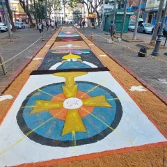Corpus Christi: Conheça a origem e o significado por trás dos tapetes de rua típicos do feriado