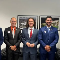 Presidente Adriano Martins ‘fura a bolha’ do Brics e é recebido por deputados e senador em Brasília