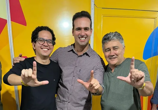 Fazendo o “L”: Pedro Matias prestigia São João de Santa Luzia ao lado de Lucas Ribeiro e lideranças — mas afinal, o “L” é de Lula ou de Lucas?