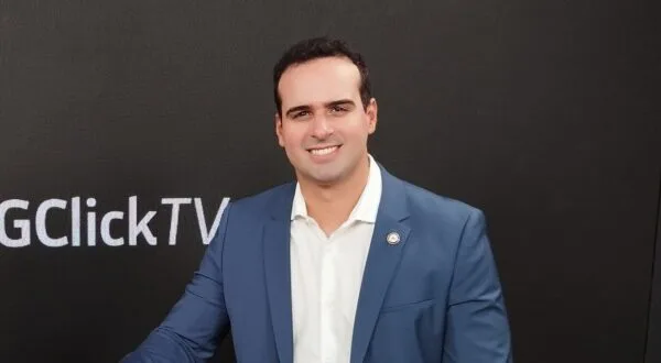 Lucas mostra-se obstinado no projeto de concorrer ao governo - Por Nonato Guedes