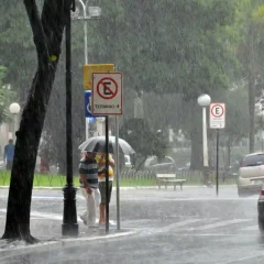 Inmet emite alerta de chuvas para 20 municípios da Paraíba; veja quais são e cuidados recomendados