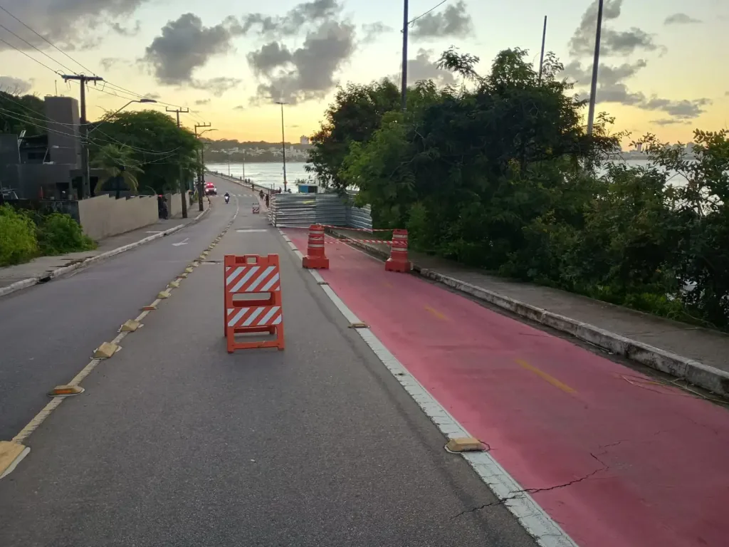 Seinfra avança com obra da Praça de Iemanjá, que já está 60% executada Seinfra avança com obra da Praça de Iemanjá, que já está 60% executada