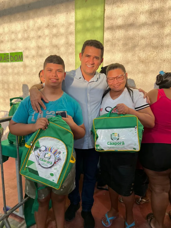 Gestão de Chico Nazário marca novo capítulo na educação de Caaporã com entrega histórica de kits escolares